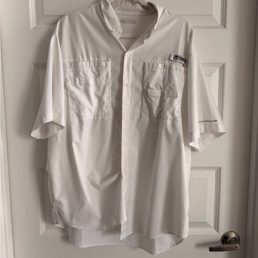 Columbia Men's White Casual Button Down Shirt